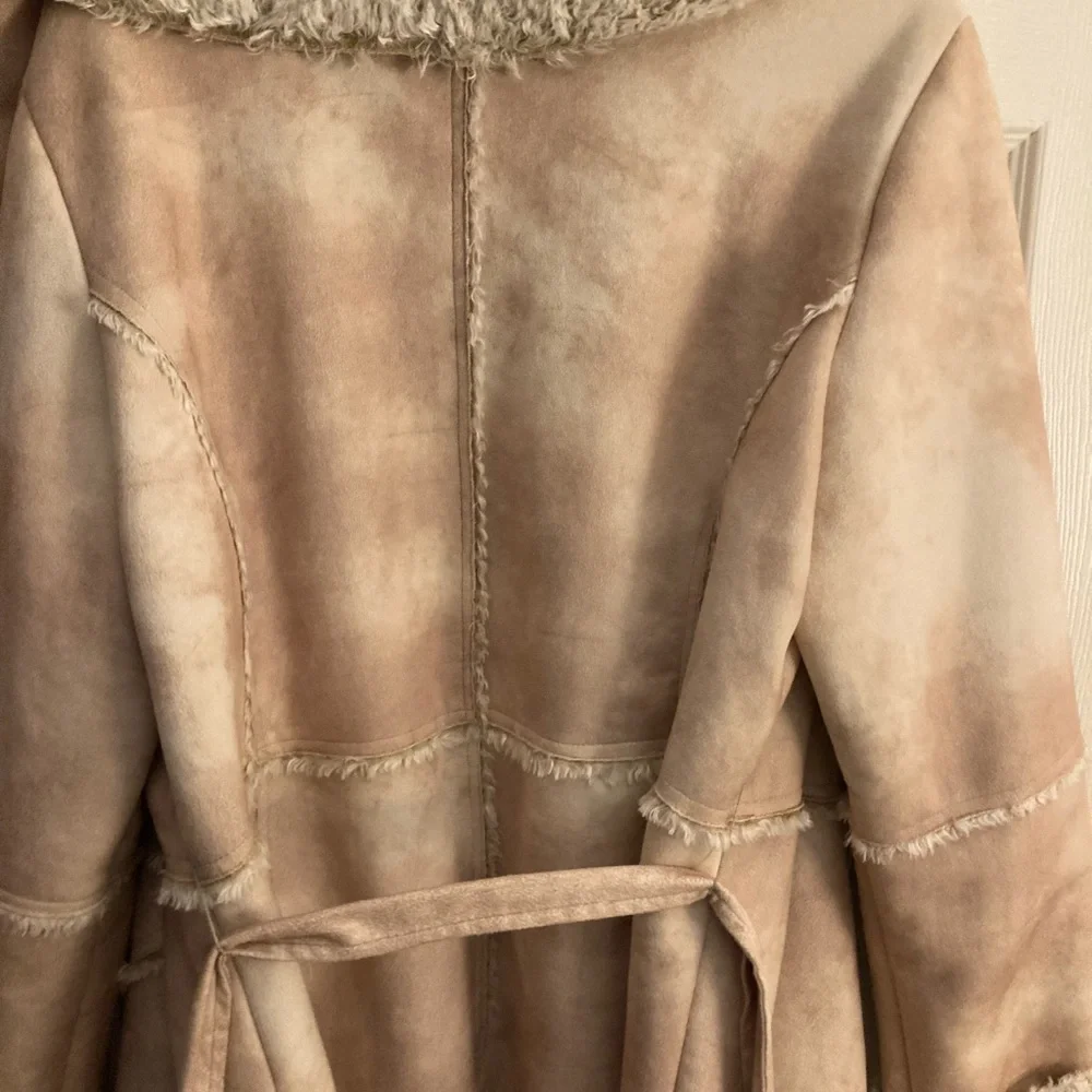 Beautiful suede like, lined coat from Boston Proper. Size Large. - Picture 5 of 5